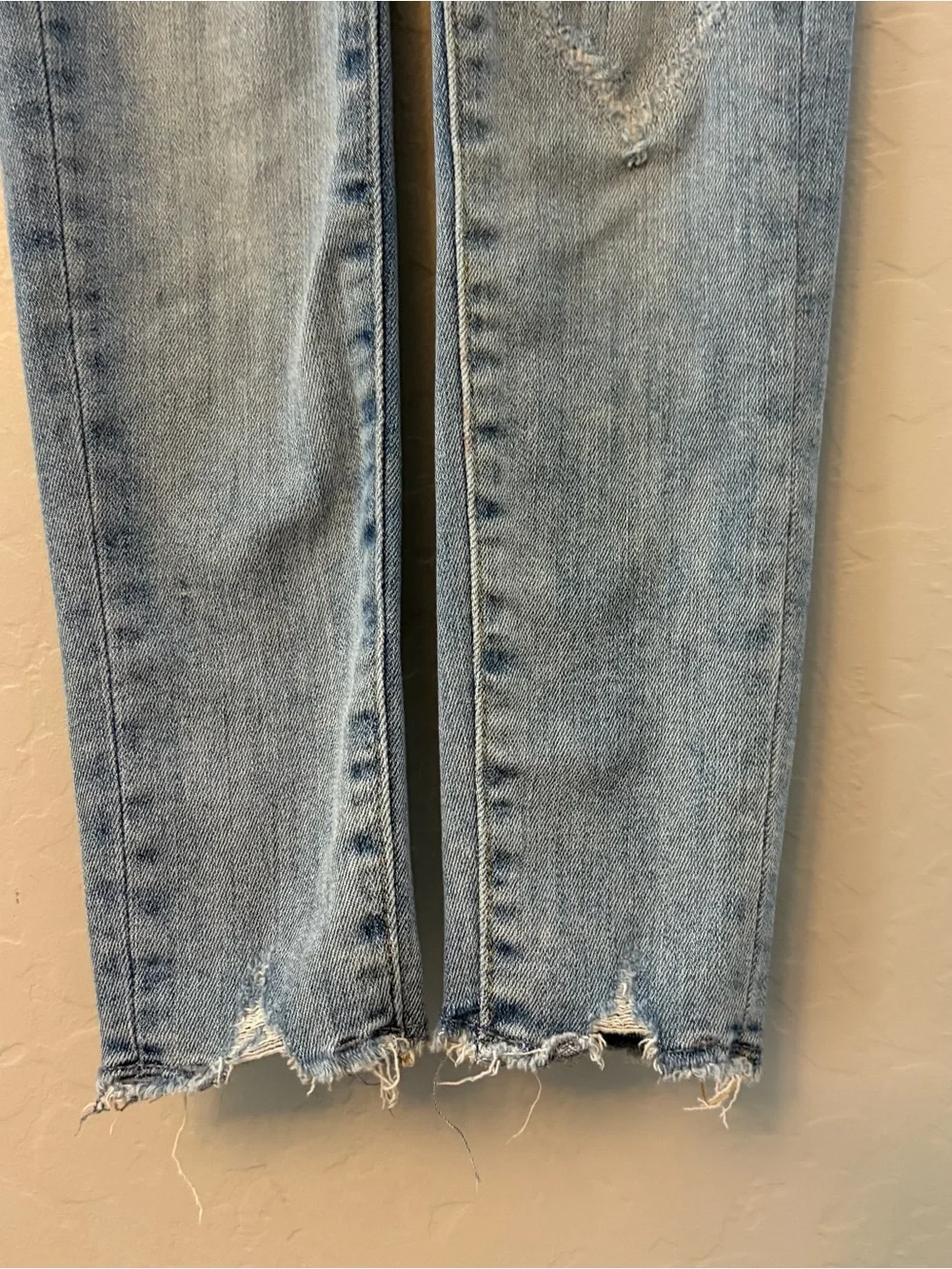 Old navy ballerina light wash distressed heart denim skinny jeans size 6